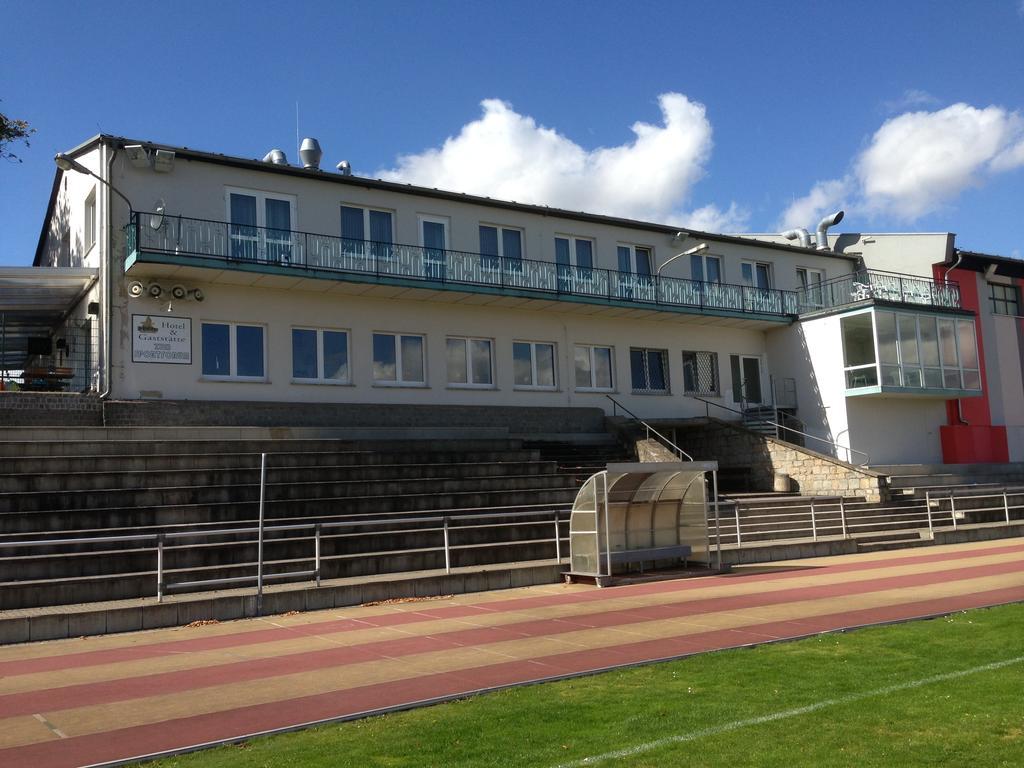 Hotel Zum Sportforum Blankenburg  Exteriör bild